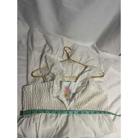 vintage sundress white with eyelet lace straps and embroidered flower logo midi - Picture 6 of 6